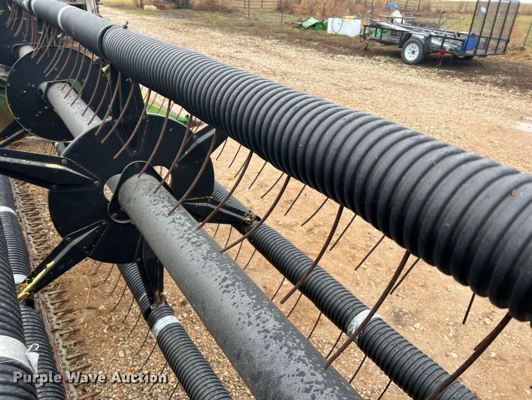 image for item DL4345 John Deere 915  rigid head