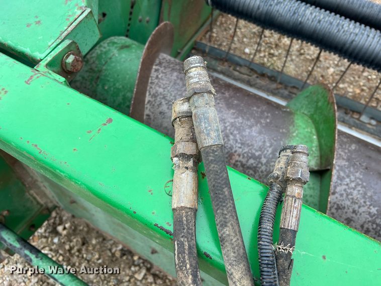 image for item DL4345 John Deere 915  rigid head