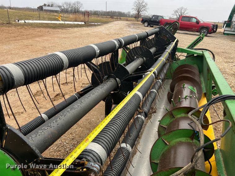 image for item DL4345 John Deere 915  rigid head