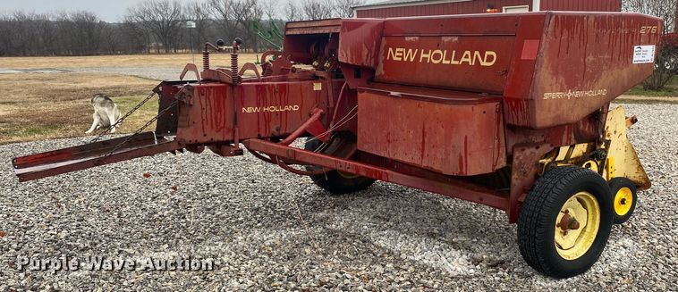 image for item DL7015 1975 New Holland 276  small square baler