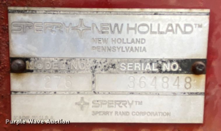 image for item DL7015 1975 New Holland 276  small square baler