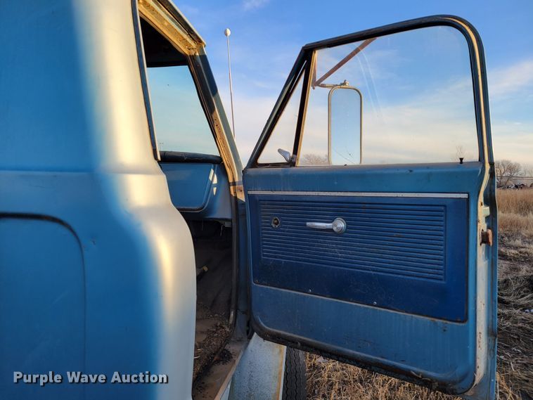 image for item DM8208 1968 Chevrolet C50  truck cab and chassis