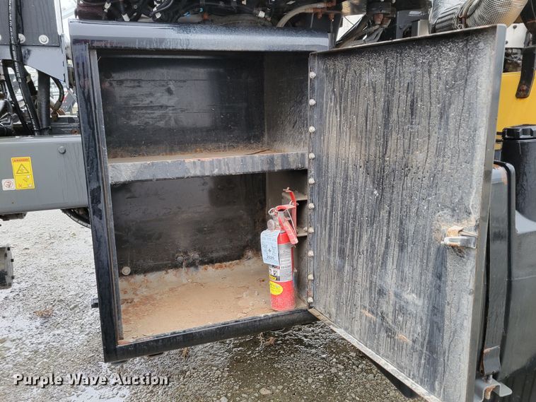 image for item DM8219 Ag-Chem TerraGator 8400  spreader