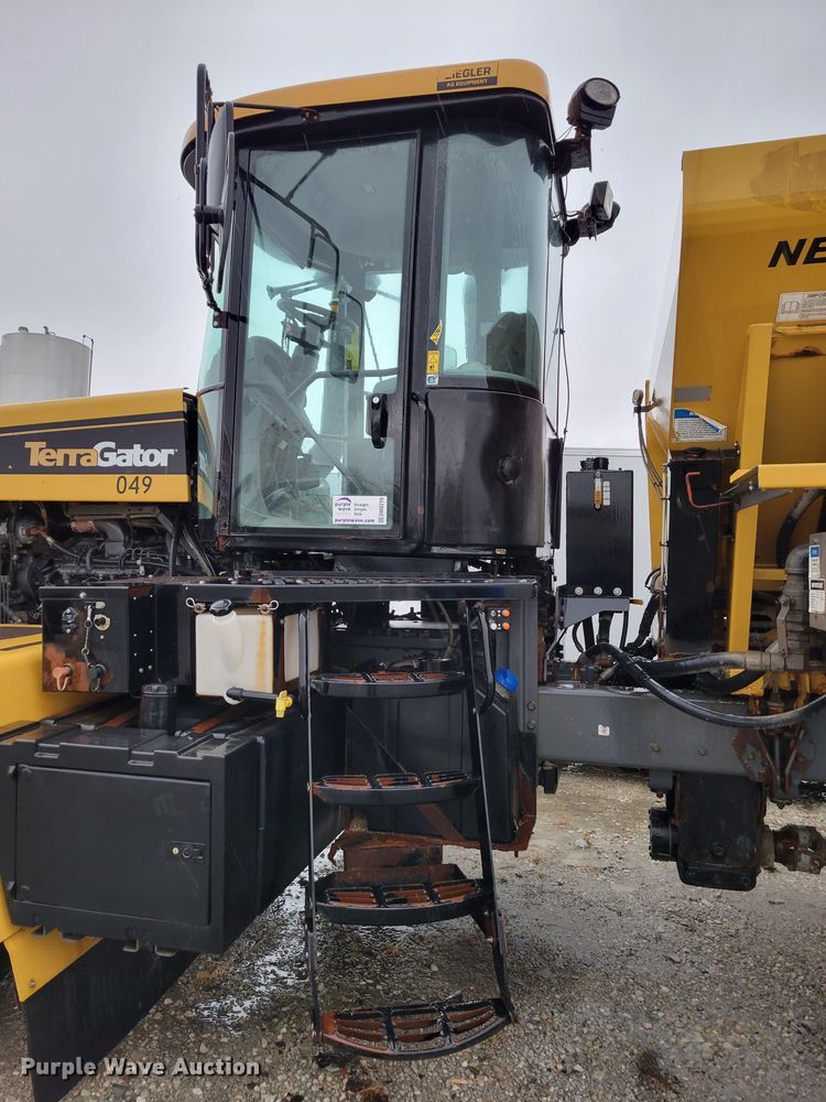 image for item DM8219 Ag-Chem TerraGator 8400  spreader