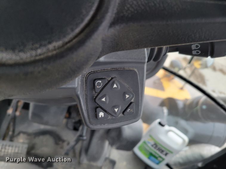 image for item DM8219 Ag-Chem TerraGator 8400  spreader