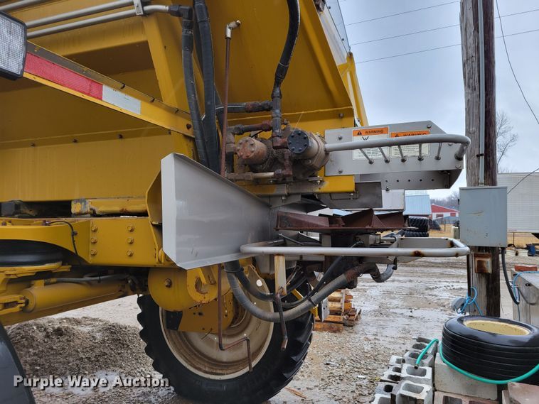 image for item DM8221 2009 Ag-Chem RoGator 1286C  spreader