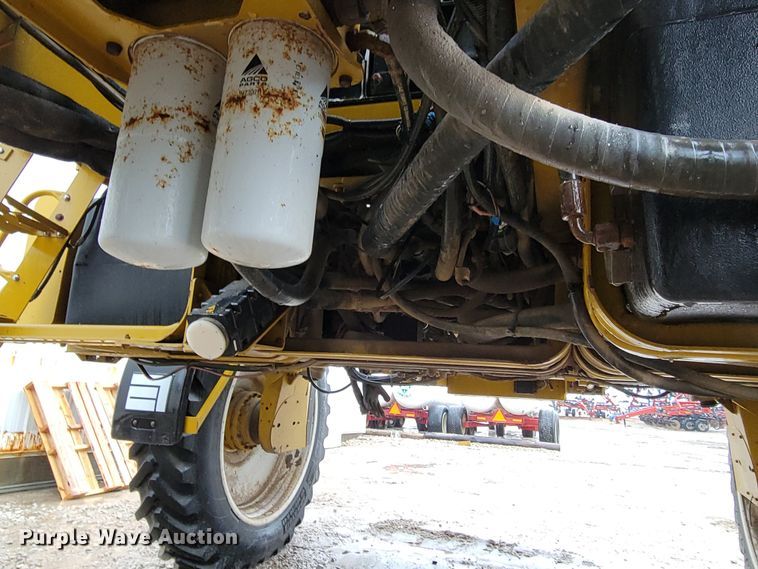 image for item DM8221 2009 Ag-Chem RoGator 1286C  spreader