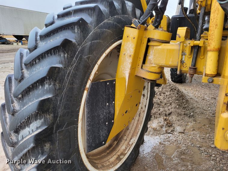 image for item DM8221 2009 Ag-Chem RoGator 1286C  spreader