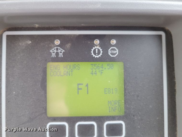 image for item DM8221 2009 Ag-Chem RoGator 1286C  spreader