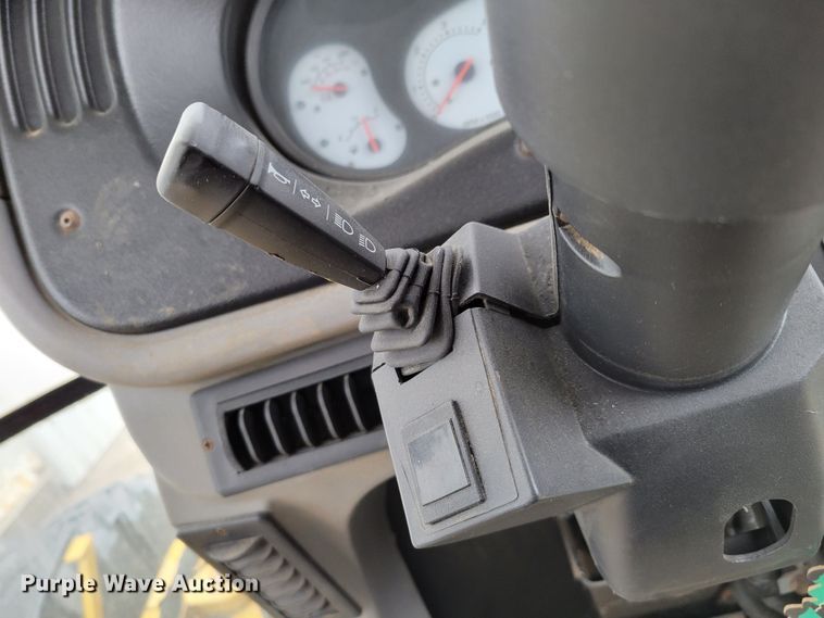 image for item DM8221 2009 Ag-Chem RoGator 1286C  spreader