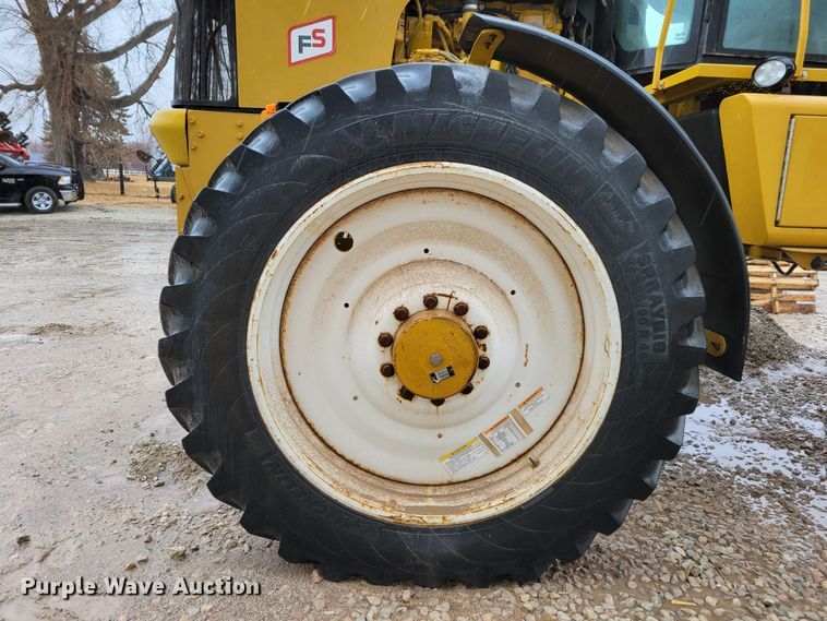 image for item DM8221 2009 Ag-Chem RoGator 1286C  spreader