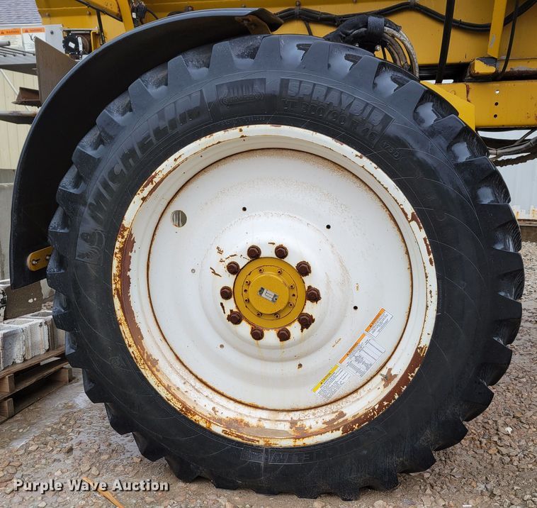 image for item DM8221 2009 Ag-Chem RoGator 1286C  spreader