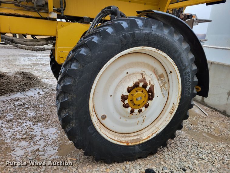 image for item DM8221 2009 Ag-Chem RoGator 1286C  spreader