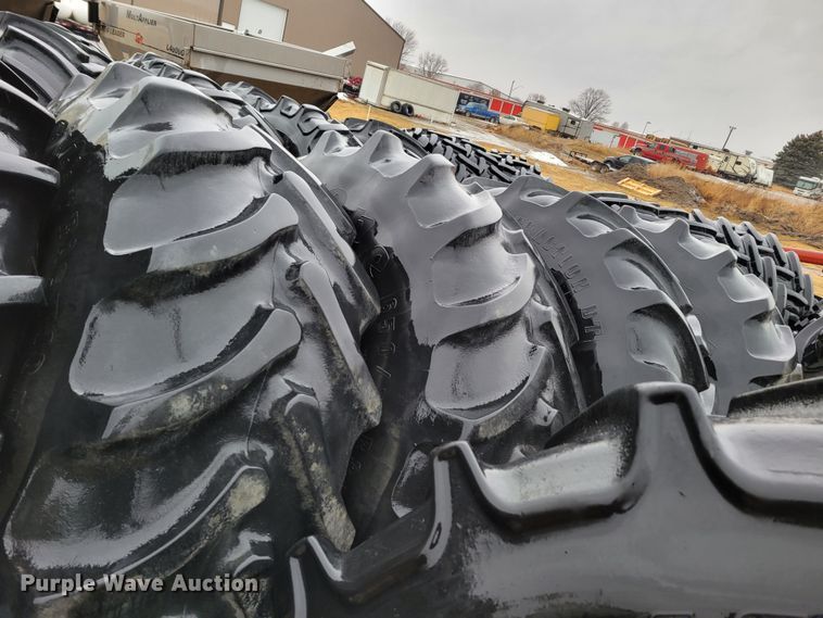 image for item DM8221 2009 Ag-Chem RoGator 1286C  spreader