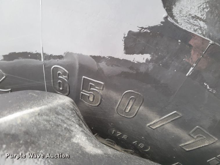 image for item DM8221 2009 Ag-Chem RoGator 1286C  spreader