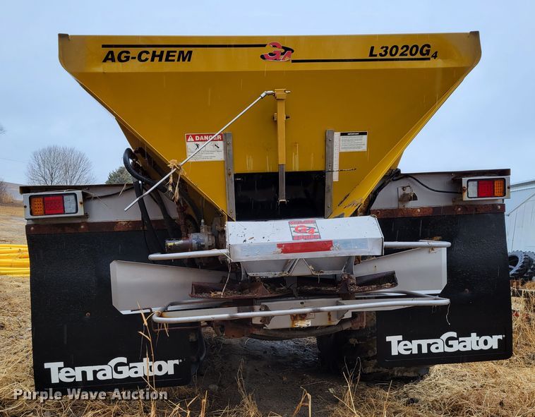 image for item DM8222 Ag-Chem TerraGator 8204  spreader