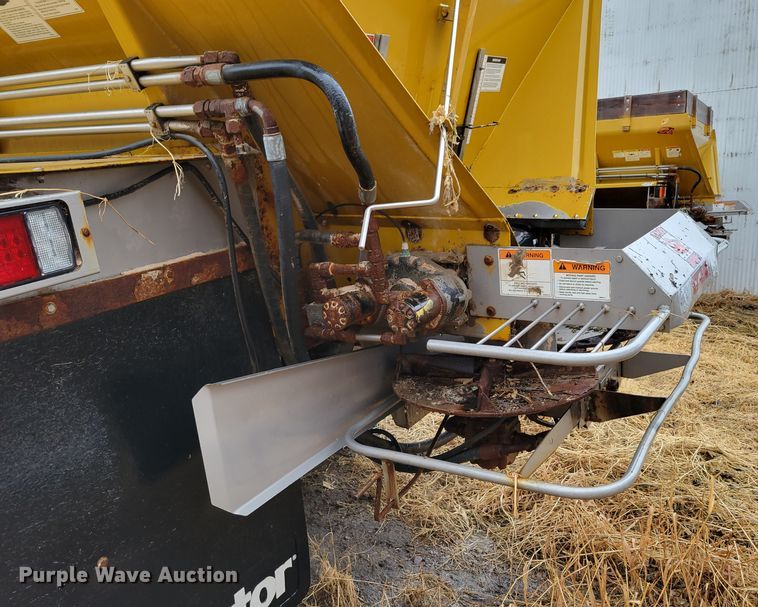 image for item DM8222 Ag-Chem TerraGator 8204  spreader