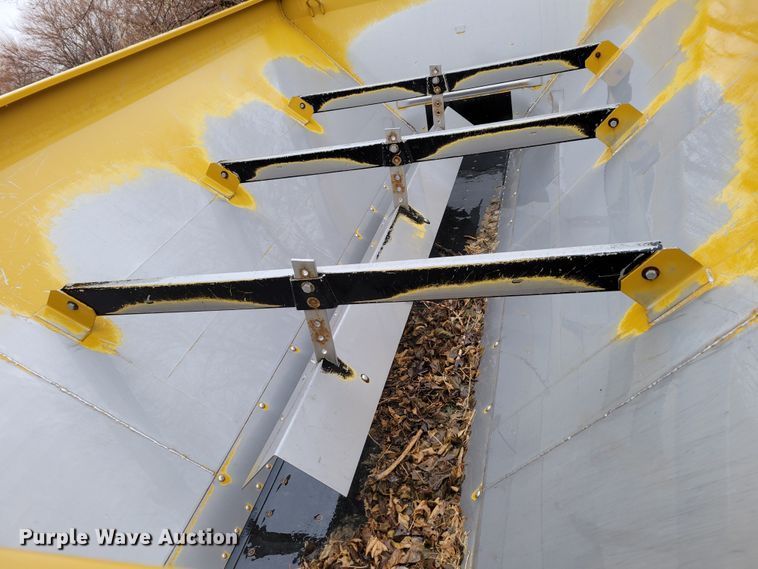 image for item DM8222 Ag-Chem TerraGator 8204  spreader