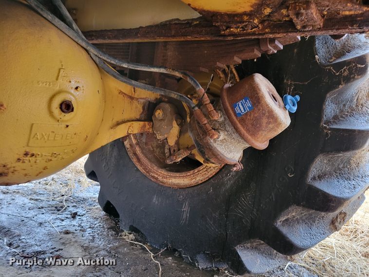 image for item DM8222 Ag-Chem TerraGator 8204  spreader