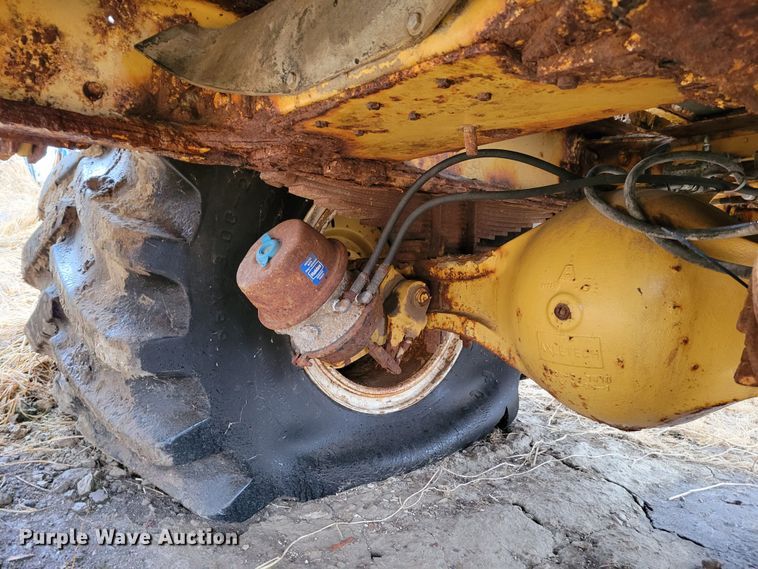 image for item DM8222 Ag-Chem TerraGator 8204  spreader