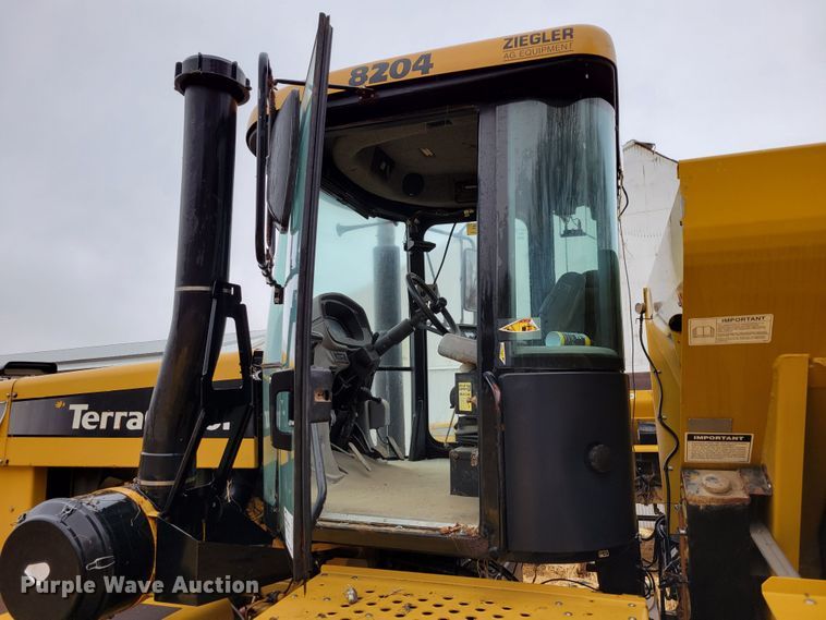 image for item DM8222 Ag-Chem TerraGator 8204  spreader