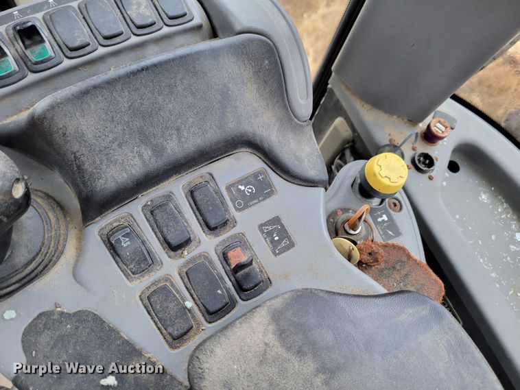 image for item DM8222 Ag-Chem TerraGator 8204  spreader