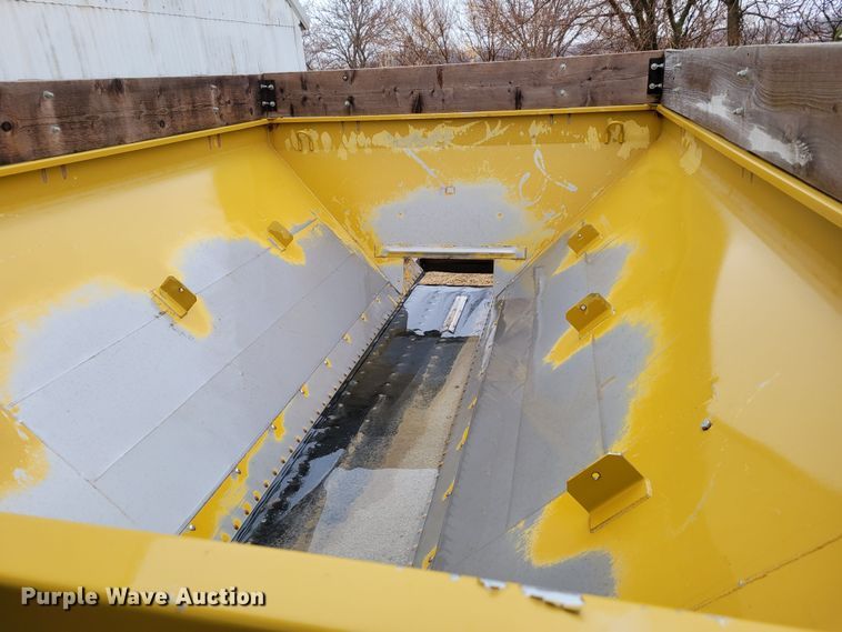 image for item DM8223 Ag-Chem TerraGator 8104  spreader