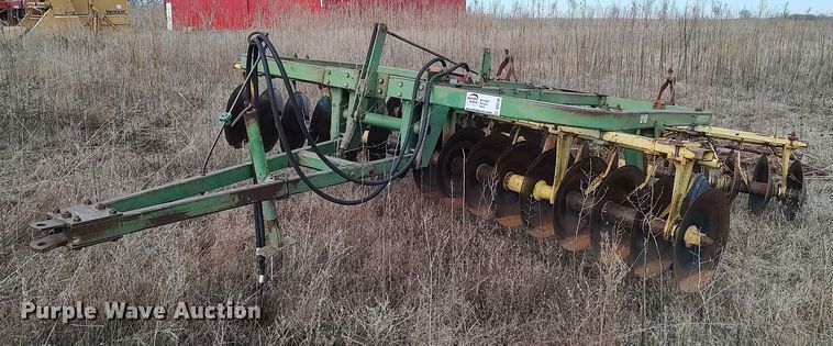 image for item DO3745 John Deere 210  disk