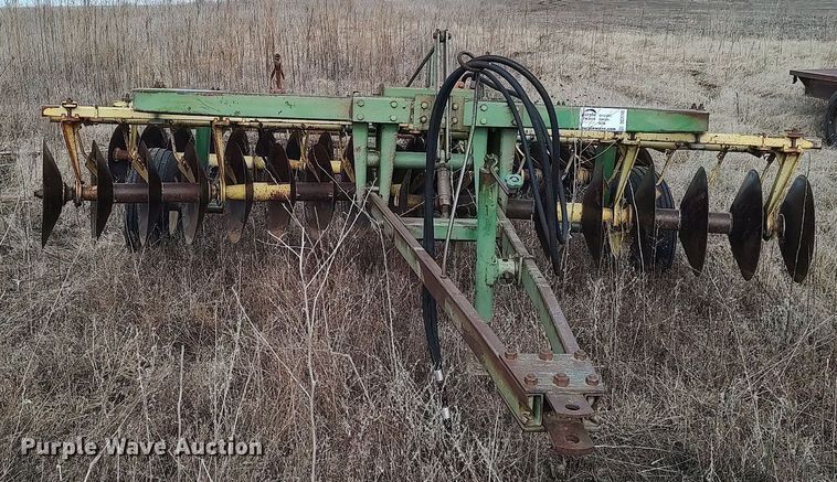 image for item DO3745 John Deere 210  disk