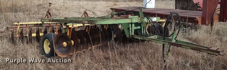 image for item DO3745 John Deere 210  disk