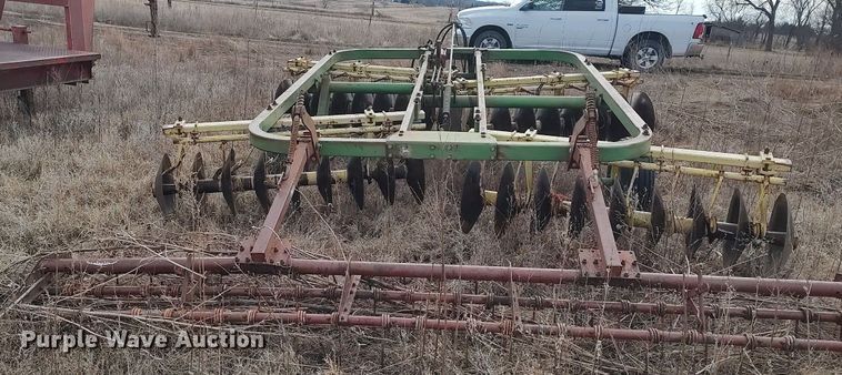 image for item DO3745 John Deere 210  disk