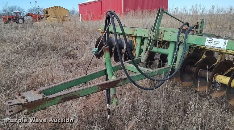 image for item DO3745 John Deere 210  disk