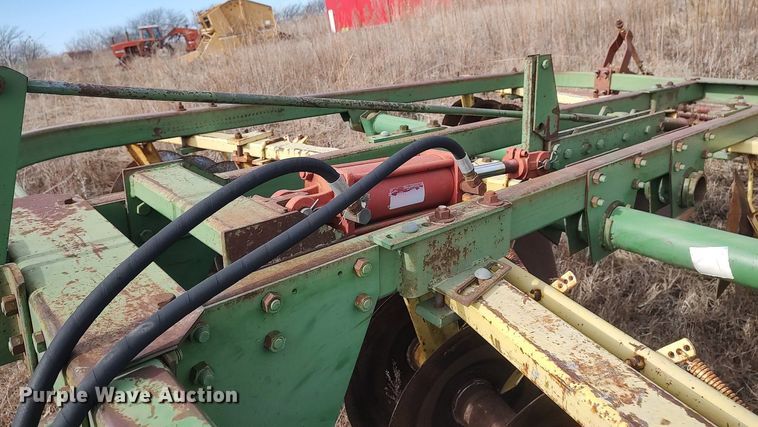 image for item DO3745 John Deere 210  disk