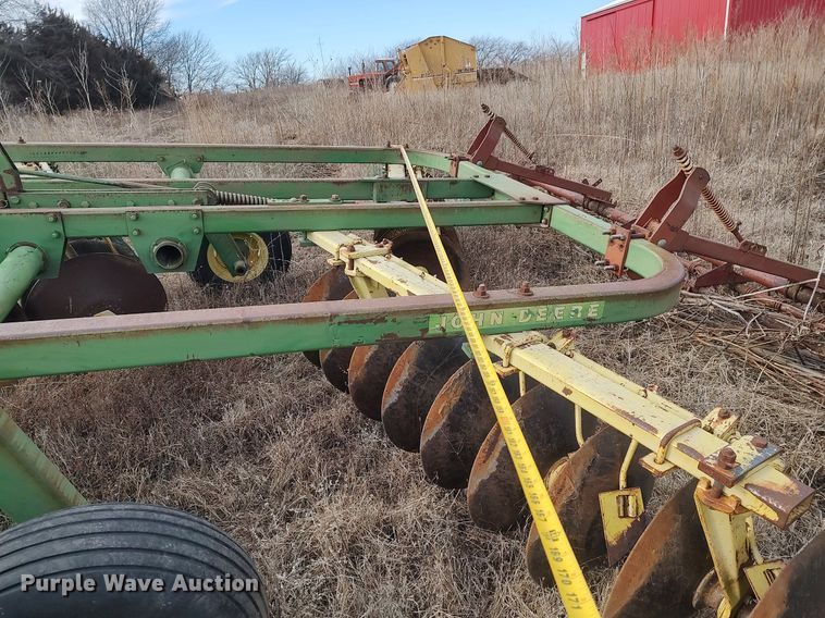 image for item DO3745 John Deere 210  disk