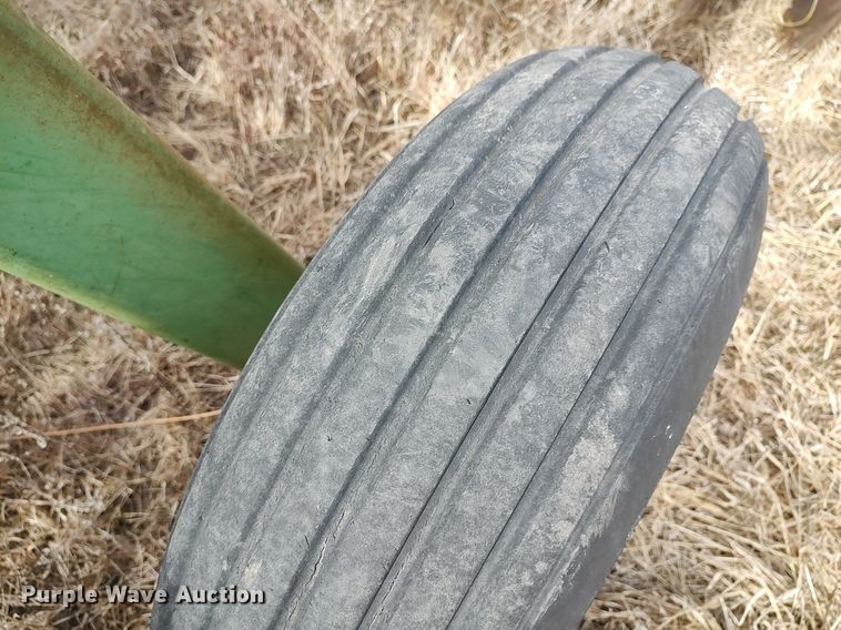 image for item DO3745 John Deere 210  disk