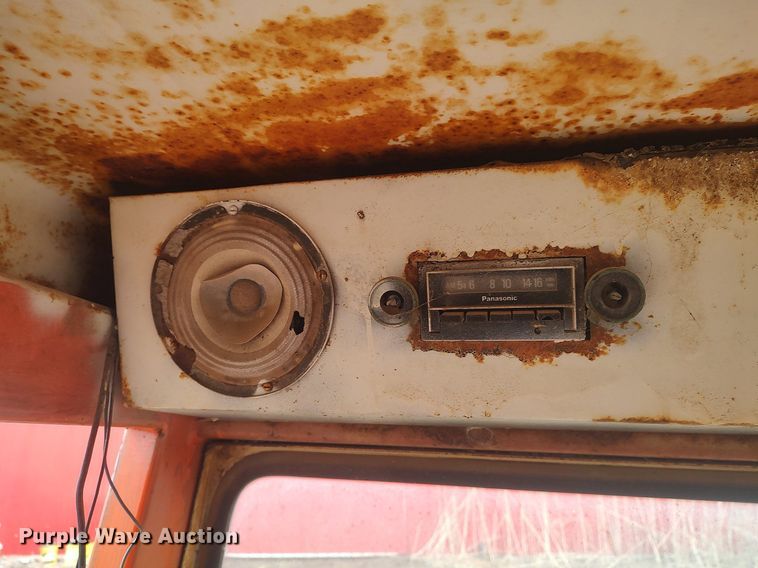 image for item DO3749 Allis Chalmers 7030  tractor