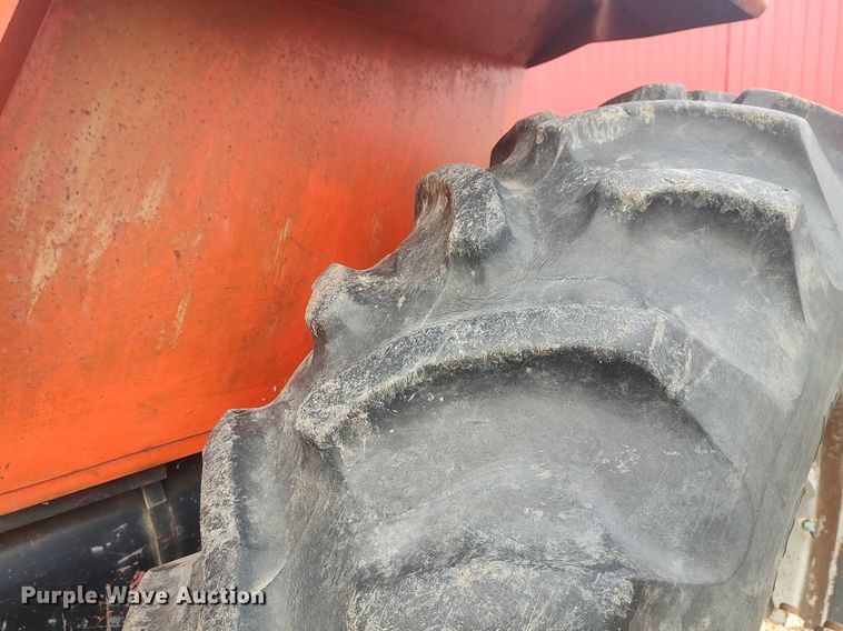 image for item DO3749 Allis Chalmers 7030  tractor