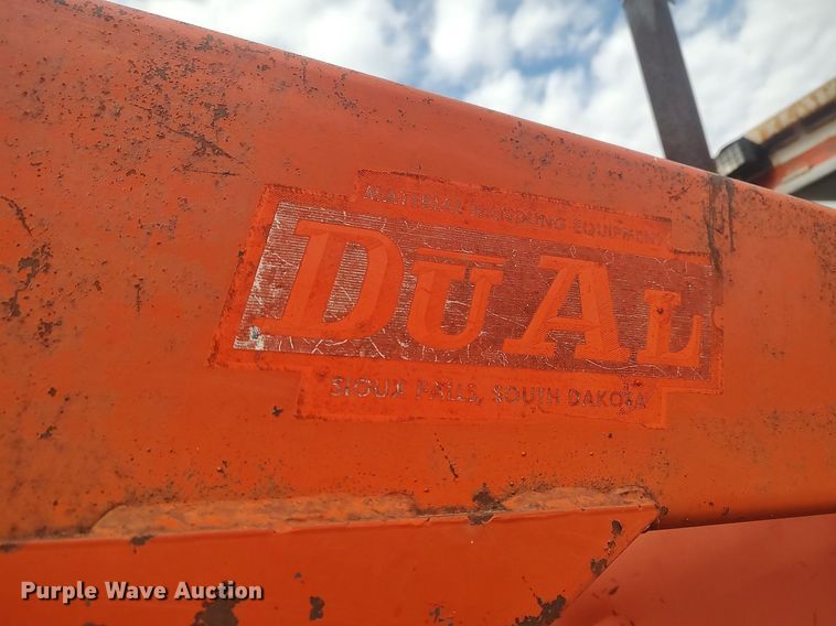 image for item DO3749 Allis Chalmers 7030  tractor