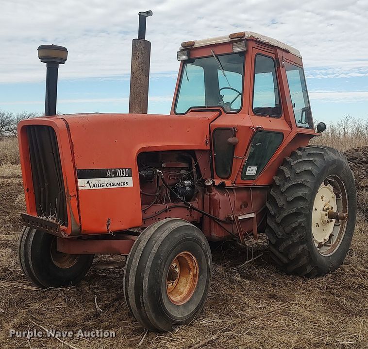 image for item DO3750 Allis Chalmers 7030  tractor