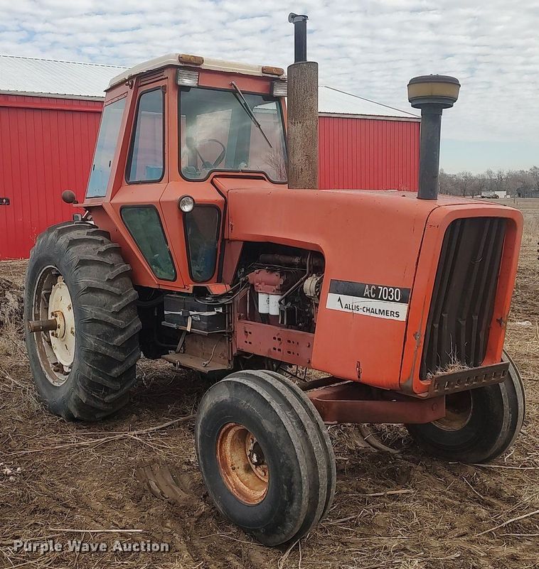 image for item DO3750 Allis Chalmers 7030  tractor
