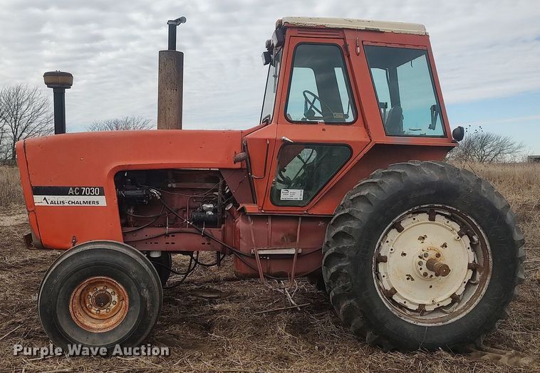 image for item DO3750 Allis Chalmers 7030  tractor