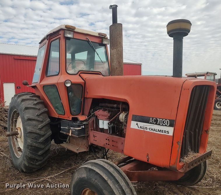 image for item DO3750 Allis Chalmers 7030  tractor