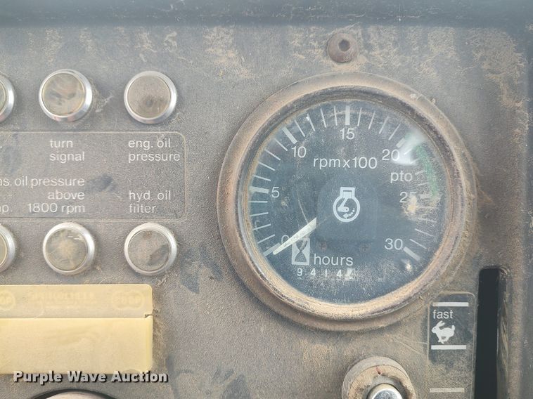 image for item DO3750 Allis Chalmers 7030  tractor