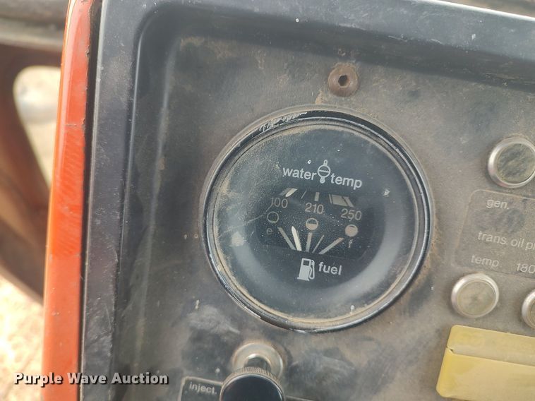 image for item DO3750 Allis Chalmers 7030  tractor