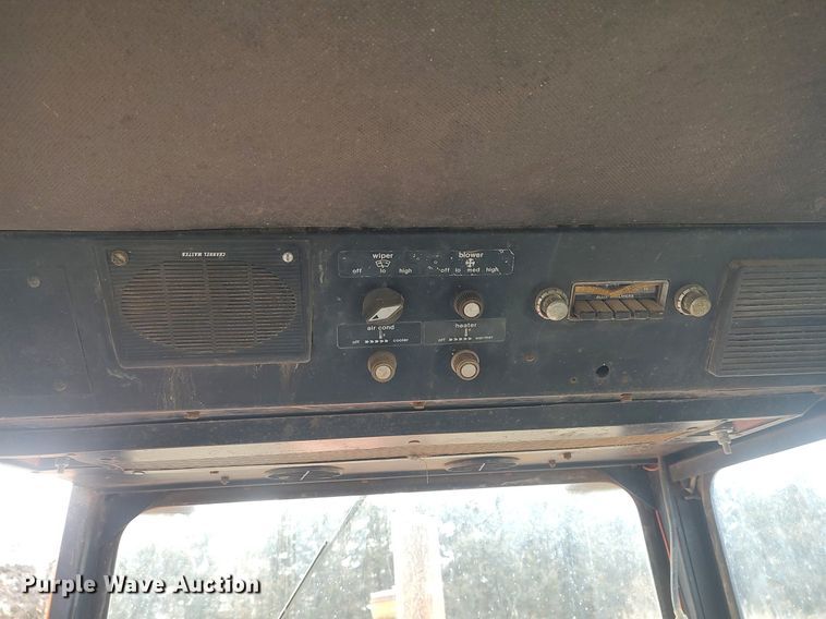 image for item DO3750 Allis Chalmers 7030  tractor