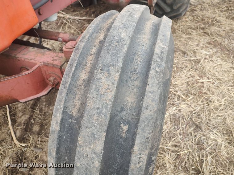 image for item DO3750 Allis Chalmers 7030  tractor