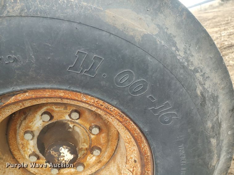 image for item DO3750 Allis Chalmers 7030  tractor