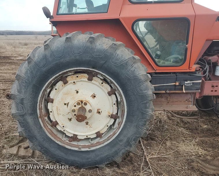 image for item DO3750 Allis Chalmers 7030  tractor