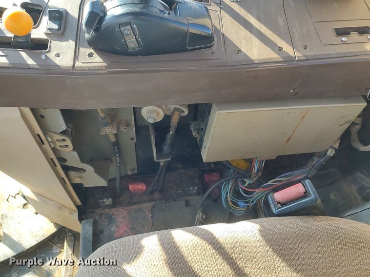 image for item DO3772 John Deere 6405  MFWD tractor