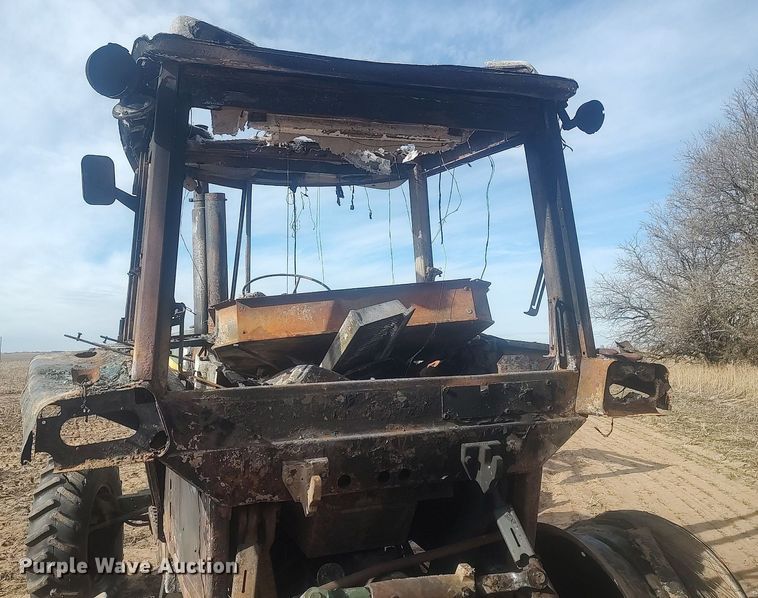 image for item DO3773 1977 John Deere 4630  HFWD tractor